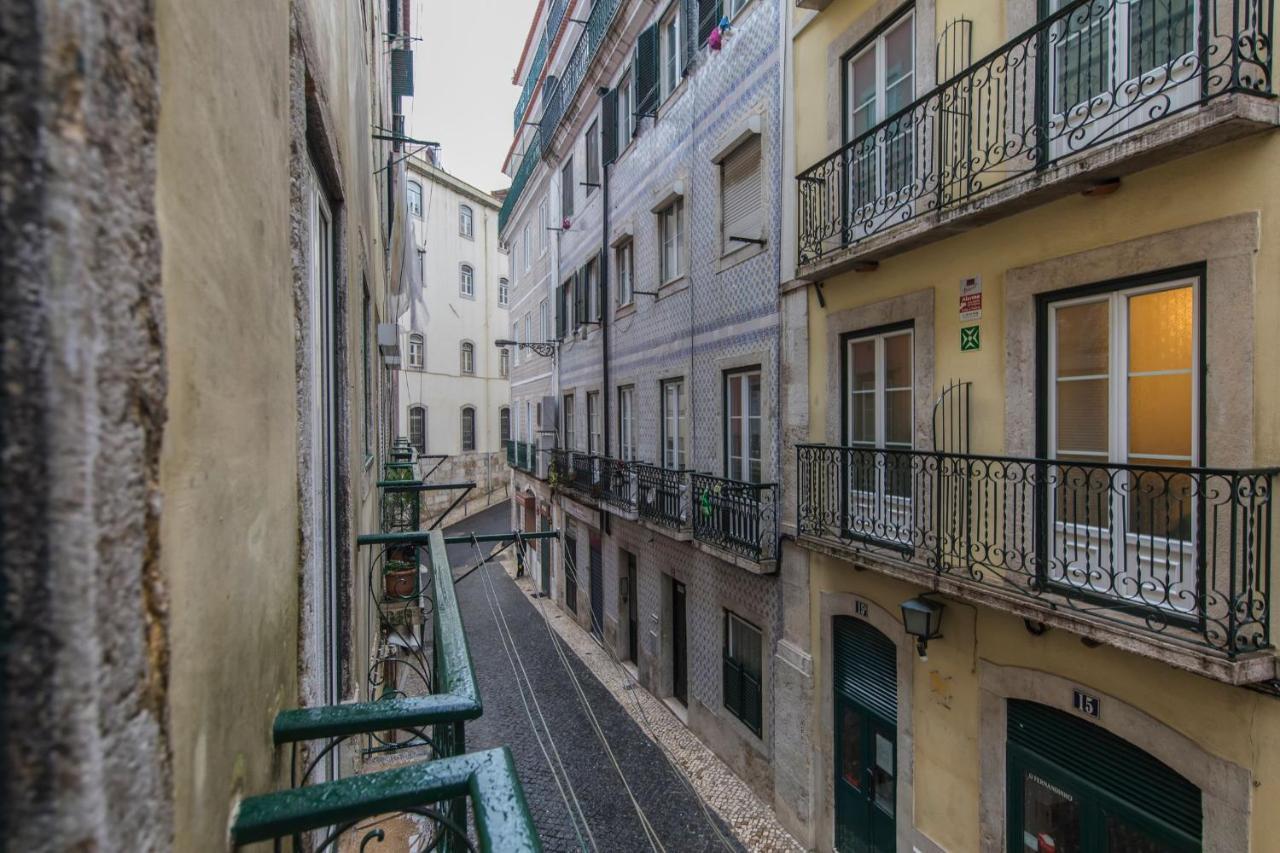 Lovelystay - Vintage Flat Near Santa Justa Elevator! Lisboa Kültér fotó